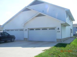 1504 Starview Dr, Cedar Falls, IA 50613