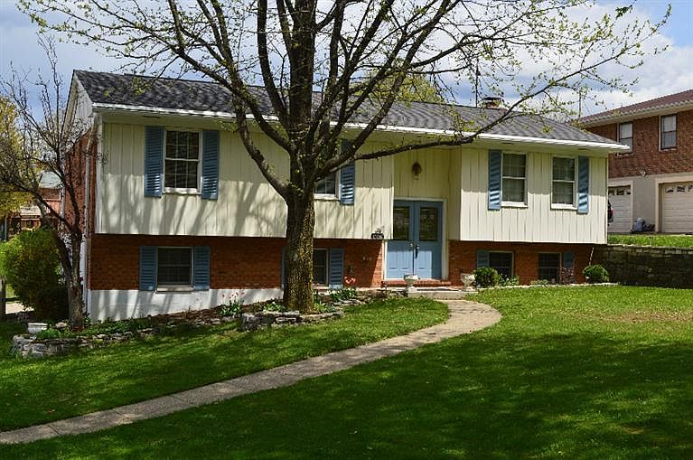1st image of 807 Gloucester Dr