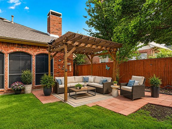 4th image of 6005 Pin Oak Dr