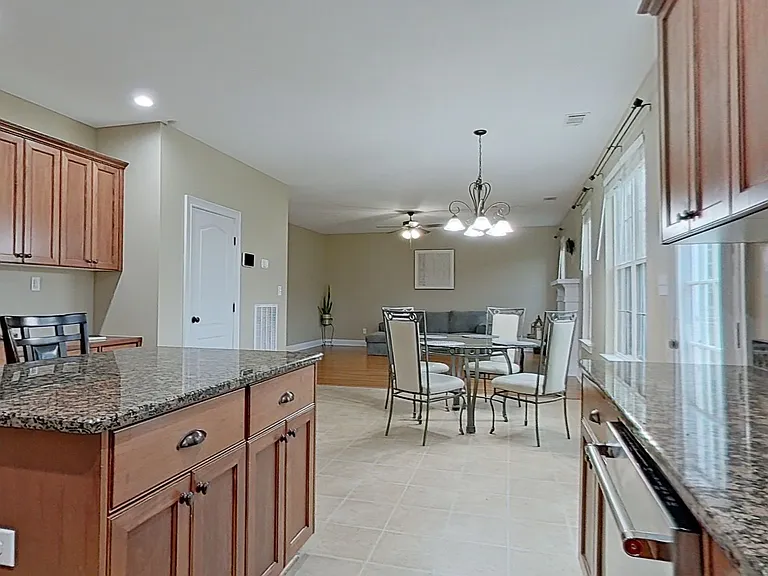 611 Baldwin Pl — Photo 21