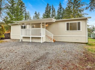 8673 Golden Valley Dr, Maple Falls, WA