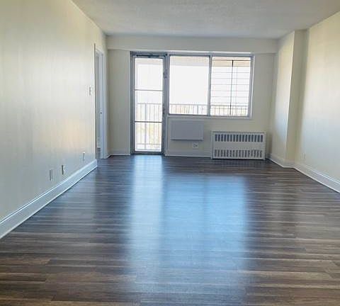 4th image of 45 E Sidney Ave #10A