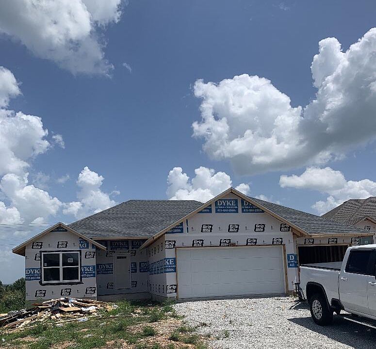 1st image of 950 S Pindall Lane