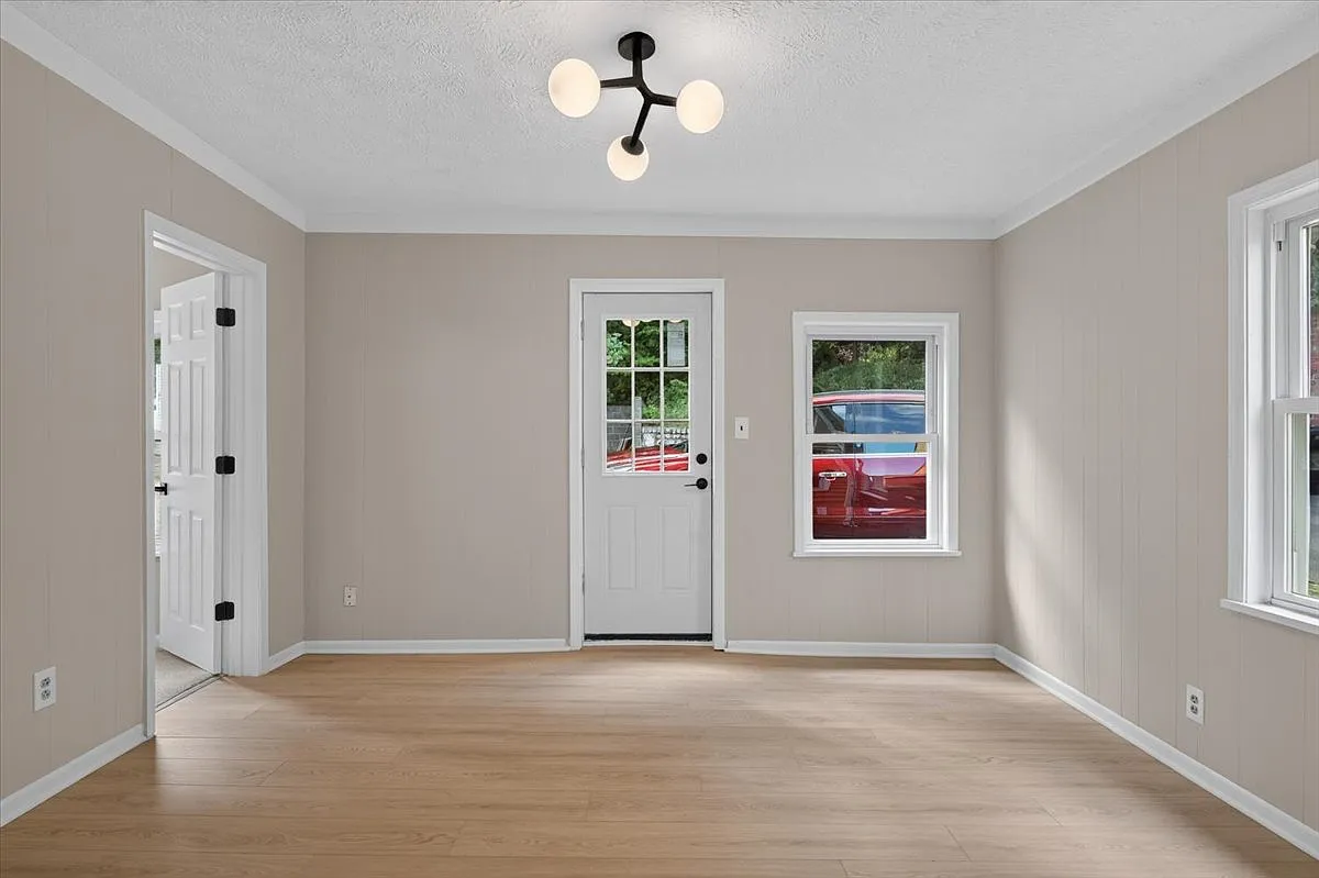 2 bed, 750 sqft, $1,450 — Photo 4