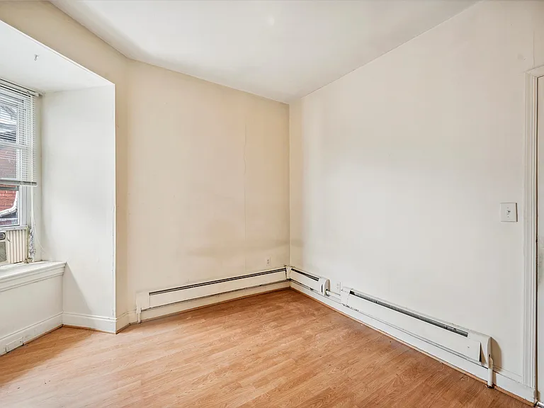 1502 N 17th St #4 — Photo 3