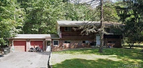 1st image of 27 Laura Dr