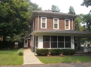 207 Spruce St, Pana, IL 62557