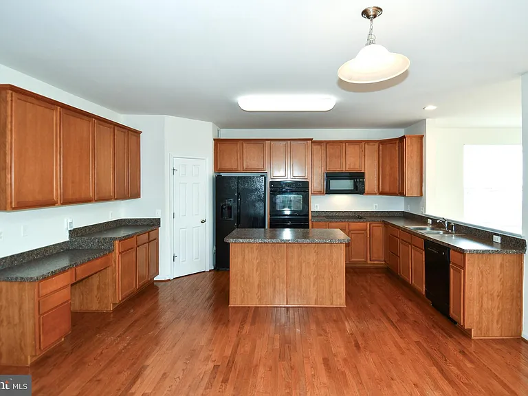 3082 American Eagle Blvd — Photo 13