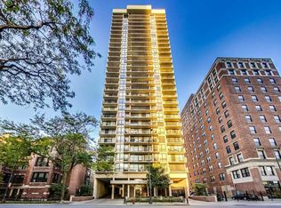 3150 N Sheridan Rd APT 2A, Chicago, IL 60657