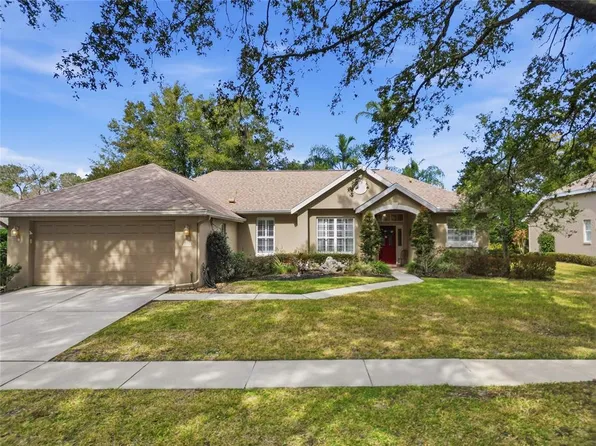 1841 Park Forest Blvd, Mount Dora, FL 32757