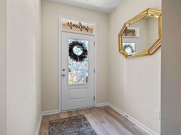 3rd image of 232 Red Maple Loop