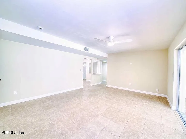 2517 Palm Ave — Photo 40