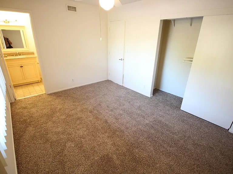 5574 Camber Dr — Photo 16