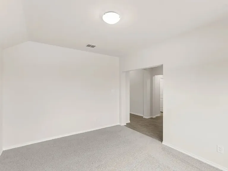 2841 Hay Ln — Photo 10