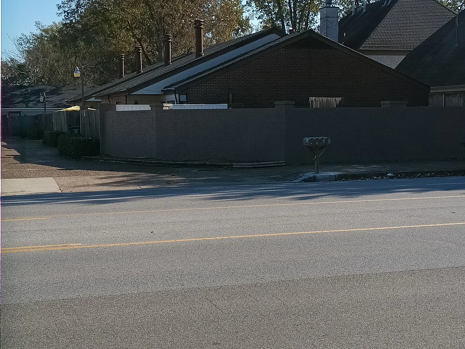 512 N Mendenhall Rd — Photo 2