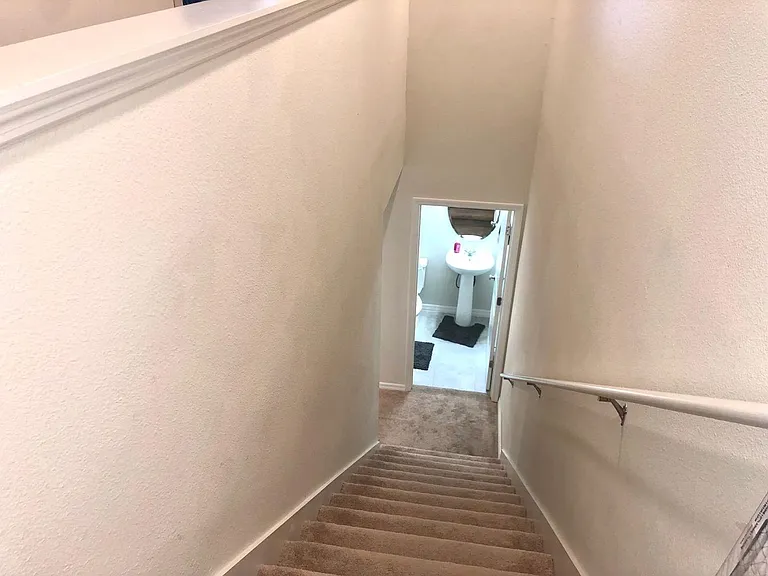 2674 Mead Ave — Photo 34