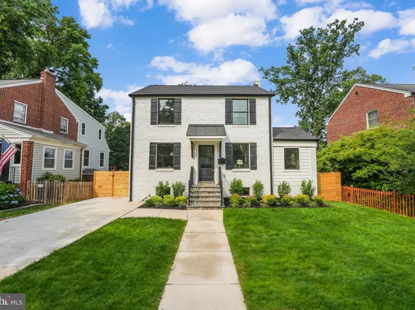 1505 Crestwood Dr, Alexandria, VA 22302