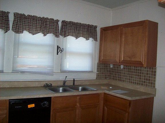 3rd image of 542 S Madison Ave