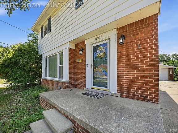 4th image of 18332 Spring Ct S