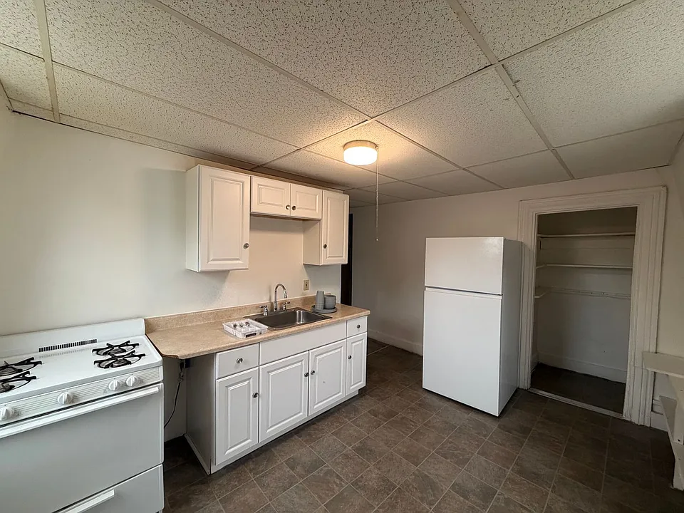 4 Park St #3