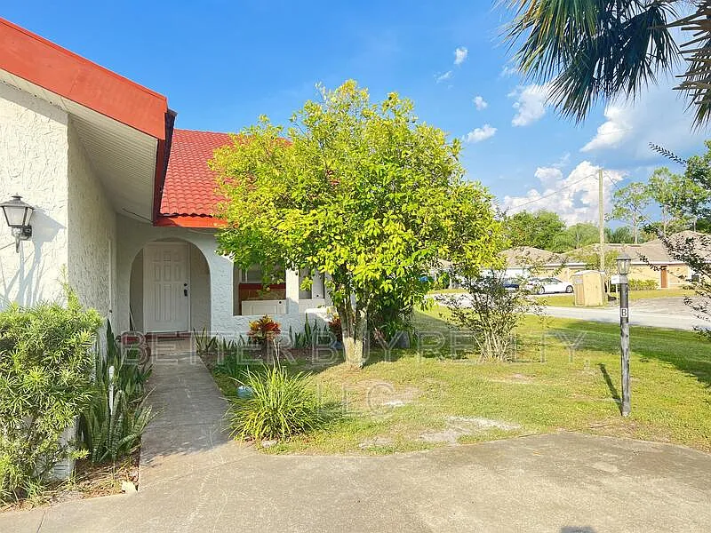 3 bed, 2.0 bath, 1486 sqft, $1,695 — Photo 2