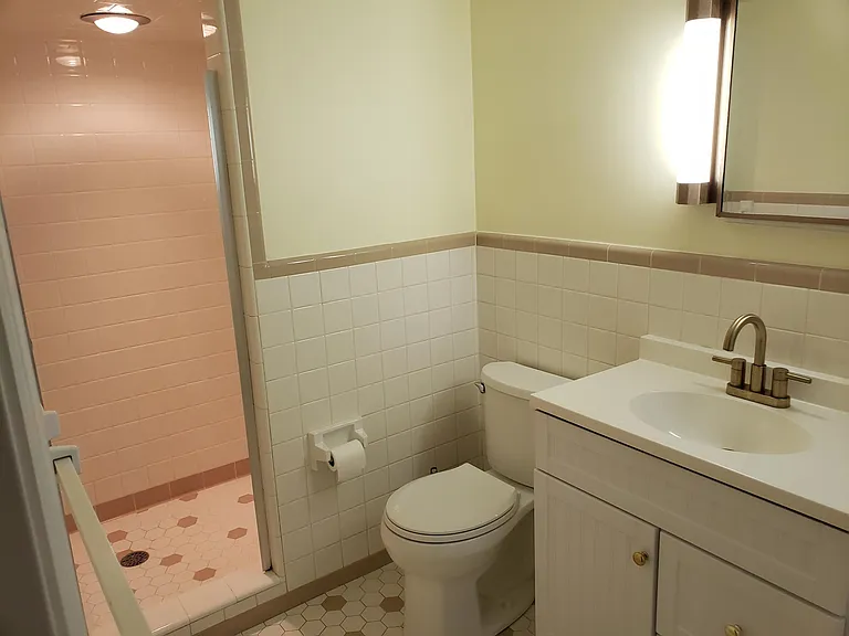 1208 Glen Eden Dr #2 — Photo 7