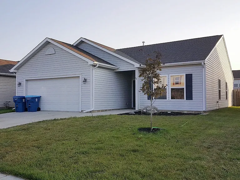 2331 Maxwell Dr — Photo 1