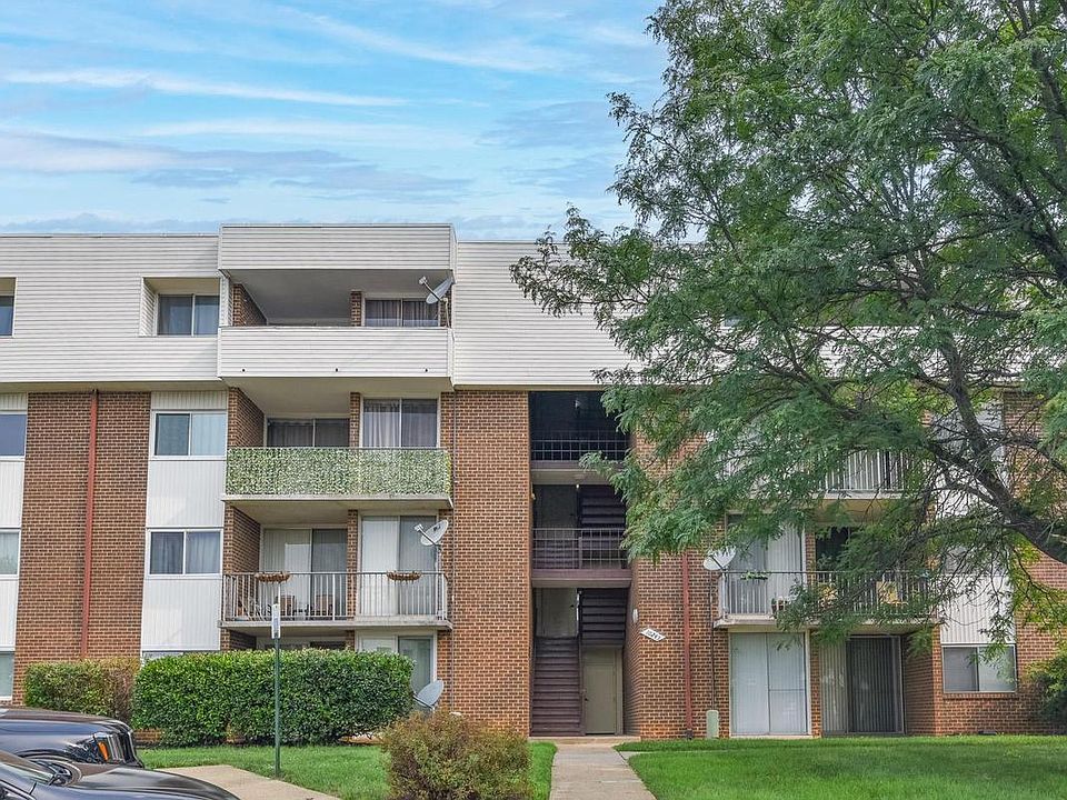 1st image of 10243 Prince Pl Unit 28-306
