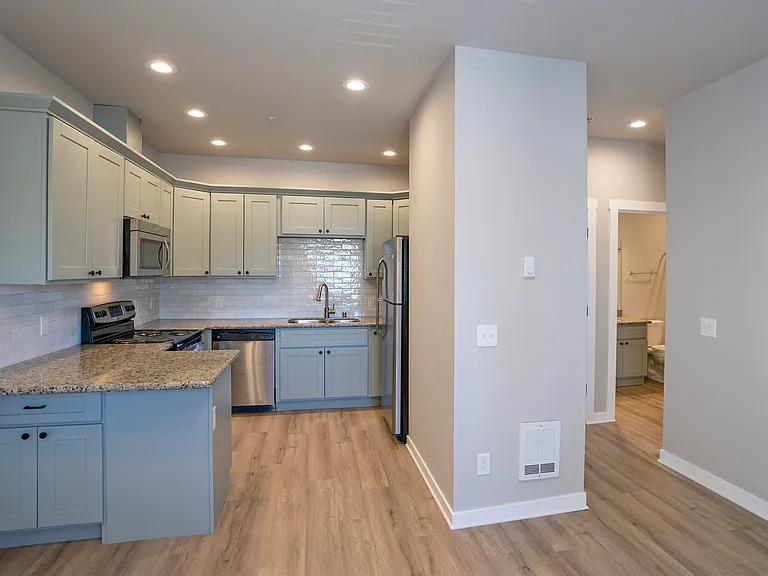 630 N Trafton St — Photo 16