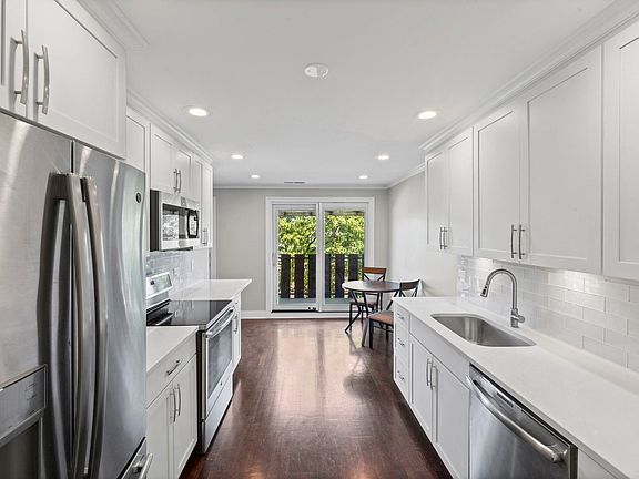 4th image of 1795 Lake Cook Rd APT 110