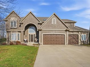 707 NE Sundance Trl, Lees Summit, MO 64086