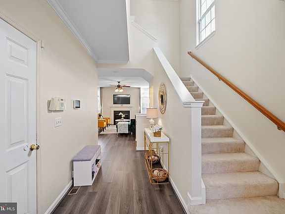 3rd image of 15015 Danehurst Cir