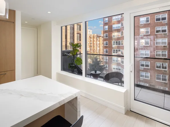 200 East 20th Street 5D image 3 of 12