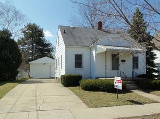 1702 Fremont Ave, Bay City, MI 48708