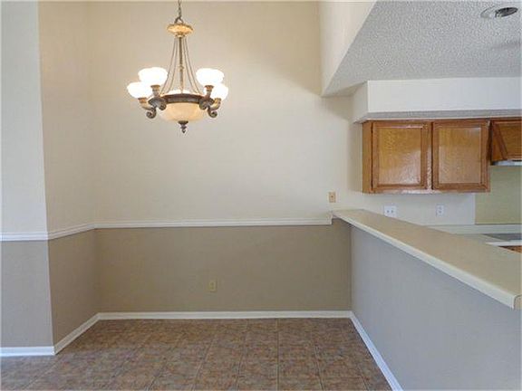5th image of 12822 Ashford Brook Dr