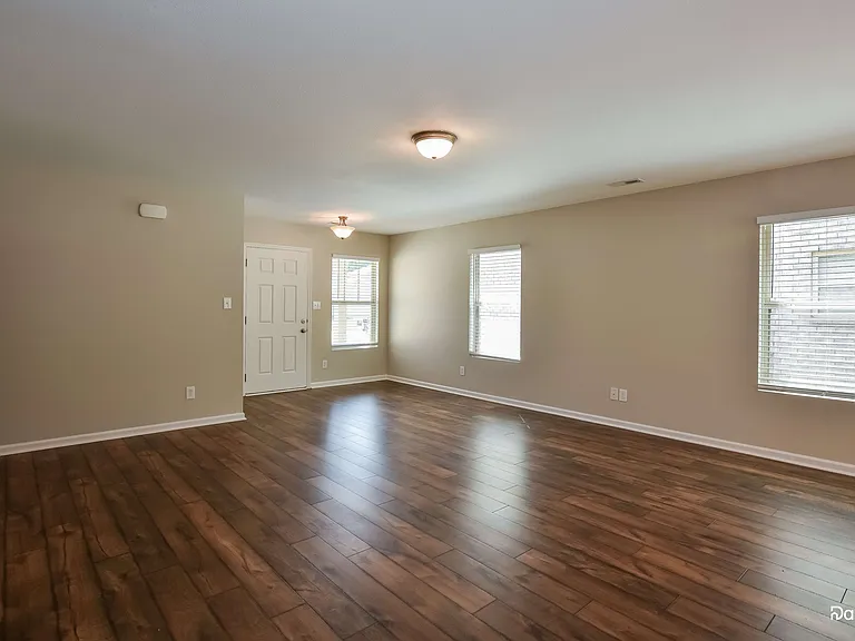 229 Sedgewick Dr — Photo 4