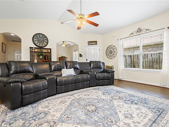 5th image of 24336 Wilshire Way