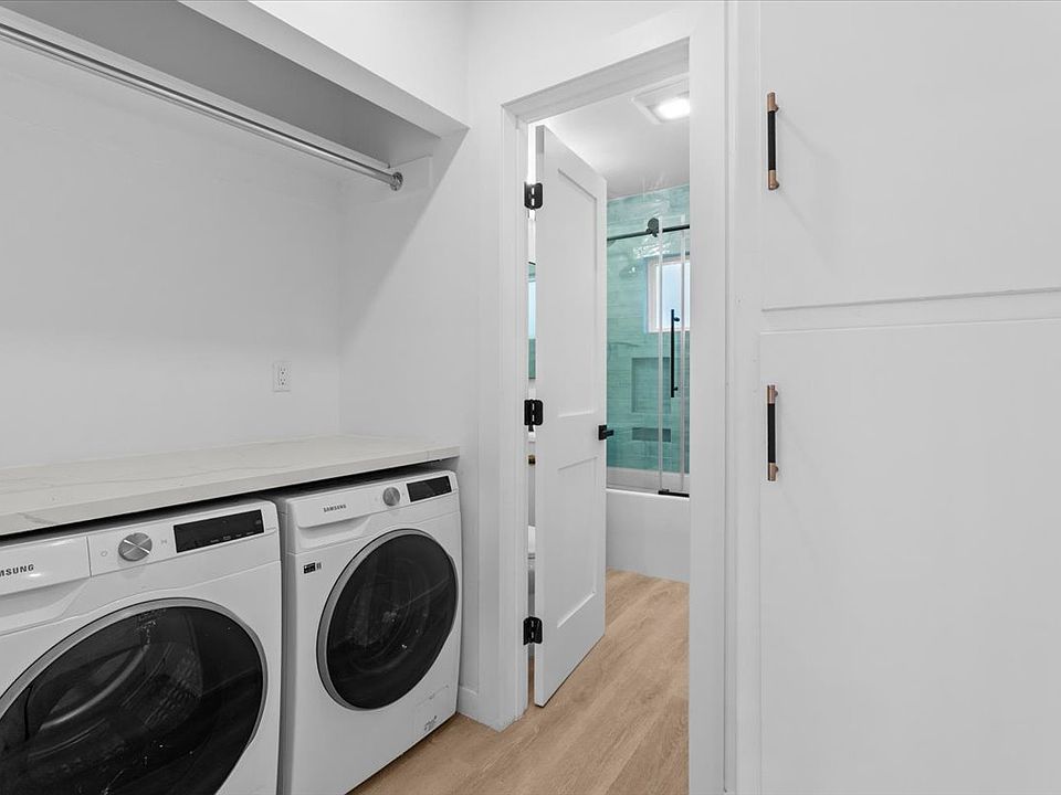 1st image of 1021 N Edinburgh Ave APT 2