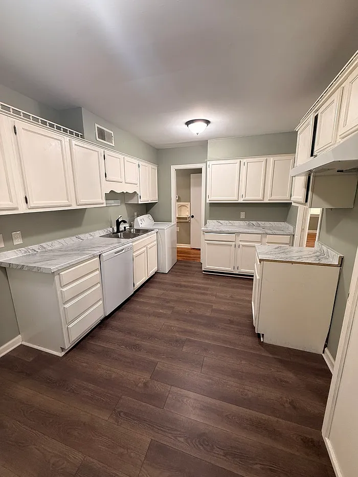 3 bed, 1.5 bath, 1600 sqft, $1,395 — Photo 4