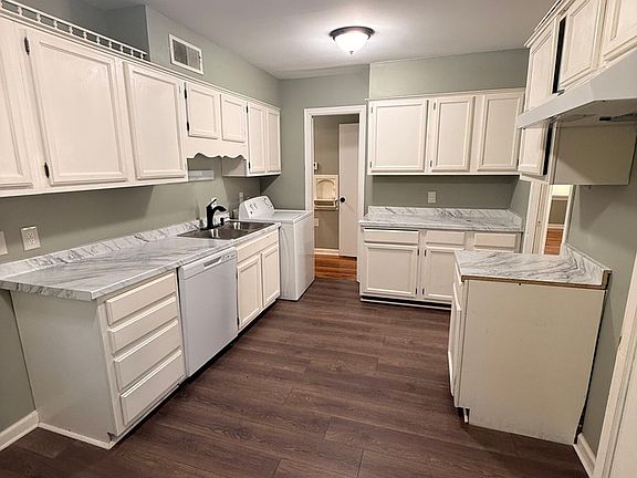 4th image of 3176 Toby Ln