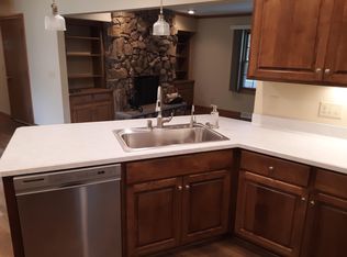 16125 Siesta Ln, Brookfield, WI 53005