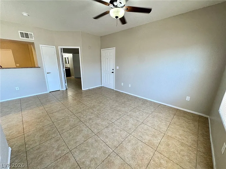 6650 W Warm Springs Rd #1077 — Photo 4
