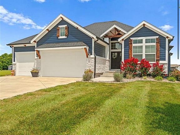 2nd image of 30303 Woodland Dr