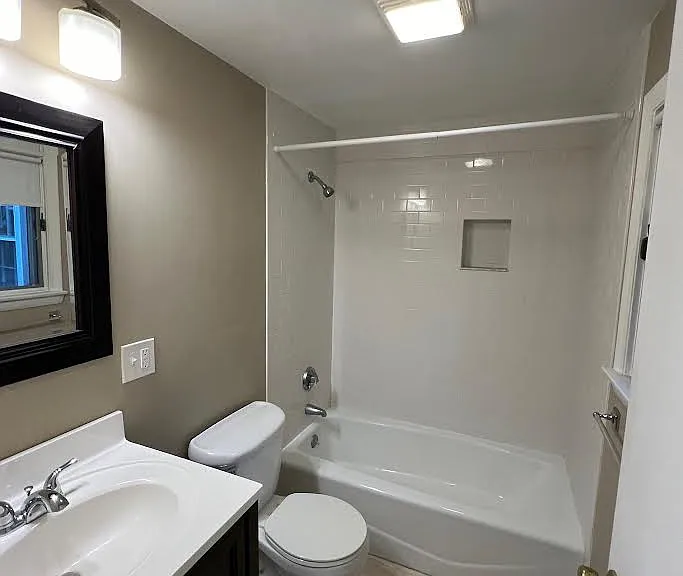 1056 Beacon St — Photo 8