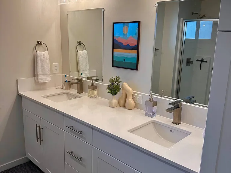 2355 Victoria Ave #202 — Photo 6