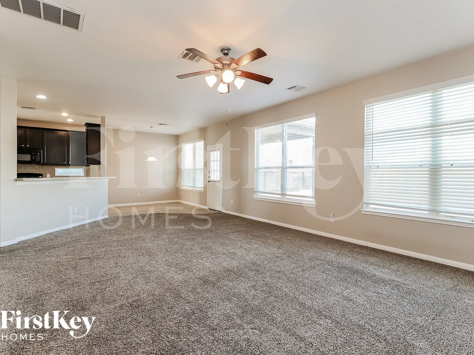 4 bed, 2.5 bath, 2645 sqft, $2,740 — Photo 3