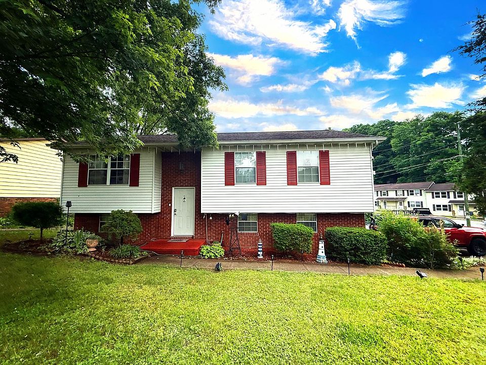1st image of 102 Vista Dr