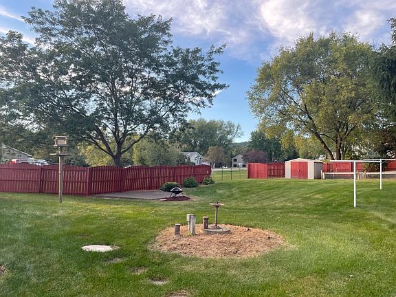 3rd image of W5224 Harter Dr