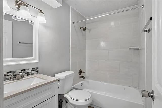 2301 Edenborn Ave #1007 — Photo 15
