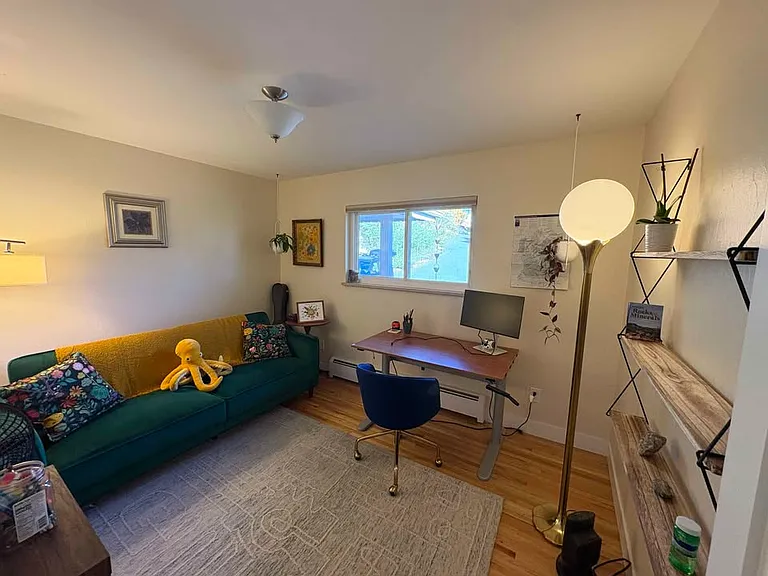 Bedroom Option 2 (or can be used as an office)